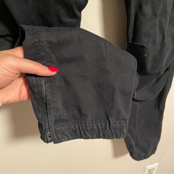 Aritzia TNA HEROIC PANT Cuffed Cargo Black Joggers Pants Size 2 - Picture 5 of 10